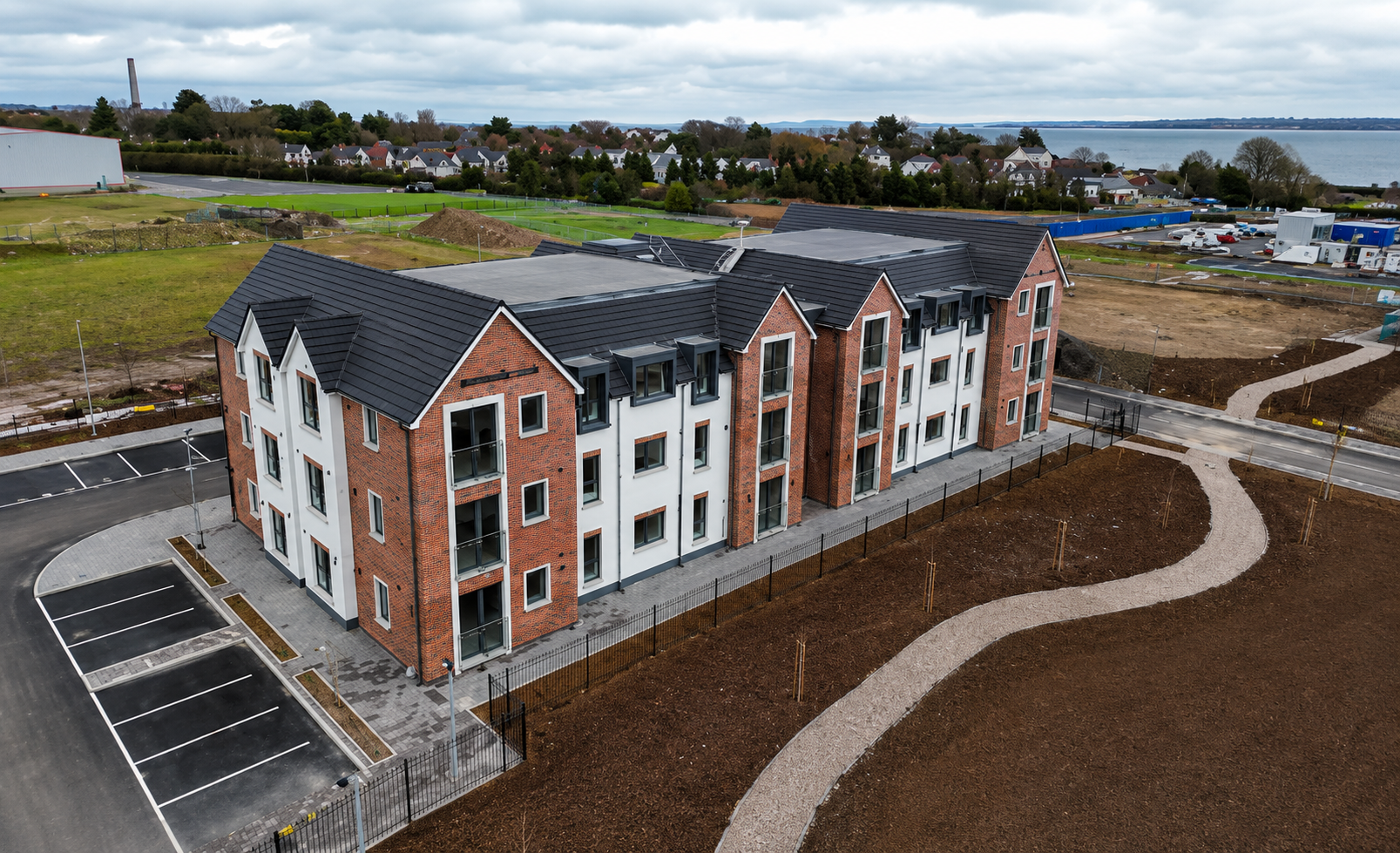 Mariners Court Featured