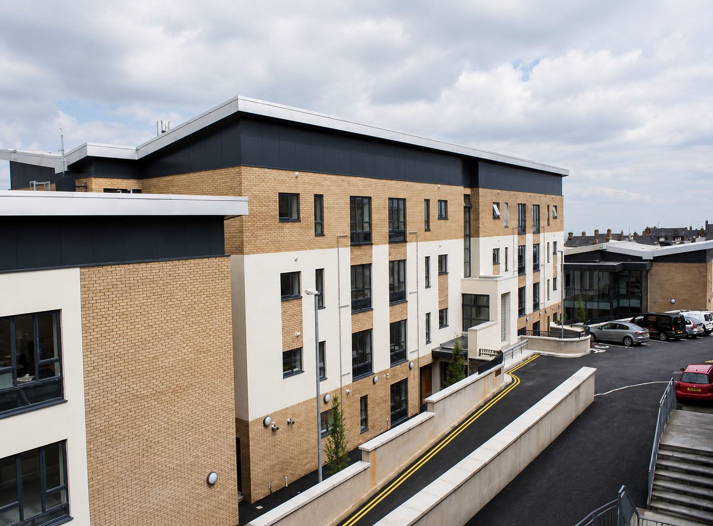 Central Avenue Apts Featured